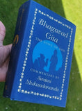 Hindu Bhagavad Gita The Song of God with English Explanation Swami Mukundananda