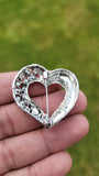 Black Heart Celebrity Brooch Stunning Vintage Look Retro Style Love Broach Pin D