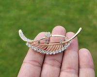 Leaf brooch vintage look gold plated zodiac broach astrology good luck pin k30