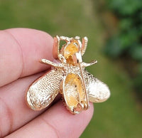 Honey Bee Brooch Vintage Look Queen Broach Gold Plated Celebrity Design Pin K45