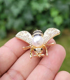 Honey Bee Brooch Vintage Look Queen Broach Gold Plated Celebrity Design Pin K45