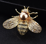 Honey Bee Brooch Vintage Look Queen Broach Gold Plated Celebrity Design Pin K45