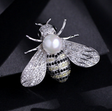 Honey Bee Brooch Vintage Look Queen Broach Gold Plated Celebrity Design Pin K45