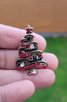 Christmas Tree Brooch Vintage look Gold plated broach Celebrity Queen pin i20