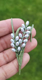 Flower Brooch Celebrity Good luck pearl pin vintage look King Queen broach S10K