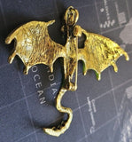 Dragon brooch celebrity good luck pin vintage look gold plated queen broach s9