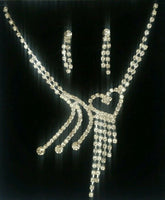 Elegant and stylish bollywood silver plated stunning diamante heart necklace