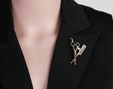 Stunning diamonte gold plated vintage look scissors christmas brooch pin b49z