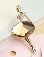 Dance girl brooch stunning vintage look gold plated suit coat broach pin ggg74