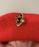 Stunning vintage look gold plated gold honey bee brooch suit coat broach pin g72