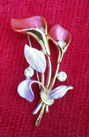 Stunning diamonte gold plated double lily flower brooch broach cake pin suits
