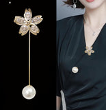 Six piece brooch set vintage look design queen broach gold plated pin new ggg104