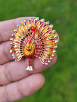 Peacock brooch gold plated broach colourful stones celebrity design queen pin s3