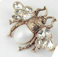 Stunning vintage look gold plated honey bee brooch suit coat broach pin z7b