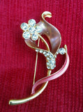 Stunning diamonte gold plated open lily flower brooch broach cake pin for suits