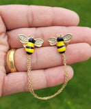 Honey bee collar cross chain brooch gold plated vintage look retro lapel pin k9