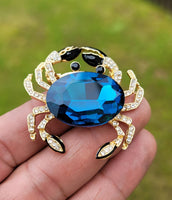 Stunning Vintage Look Gold Plated Blue CRAB Designer Brooch Broach Cake Pin B54