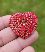 Red Heart Celebrity Brooch Stunning Vintage Look Retro Style Love Broach Pin D3R