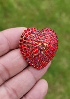 Red Heart Celebrity Brooch Stunning Vintage Look Retro Style Love Broach Pin D3R