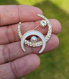 Double moon brooch vintage look gold plated celebrity broach queen pin s25 new