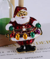 Santa Claus XMas Brooch Vintage look Gold plated broach Celebrity Queen pin i24