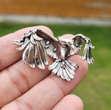 Flying Eagle Brooch Gold or Silver Plated Vintage Look Royal Bird Pin Broach K18K Unisex Celebrity design