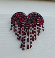 Red Heart Celebrity Brooch Stunning Vintage Look Retro Style Love Broach Pin D5R