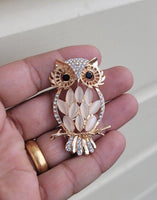 Owl brooch vintage look gold plated celebrity broach queen royal pin u3 opal new