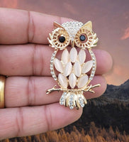 Owl brooch vintage look gold plated celebrity broach queen royal pin u3 opal new
