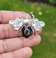 Honey Bee Brooch Vintage Look Queen Broach Gold Plated Celebrity Hollywood Pin T