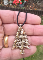 Christmas Tree Brooch Pin Vintage look Gold plated broach Celebrity Queen CCCA Pendant Black dori necklace Luck Charm Xmas elegant Gift