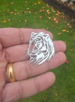 Stainless Steel Plate Crafted Lion Brooch Pin Retro Celebrity Power King broach CCCB Stunning design Unisex Silver colour Queen lapel pin
