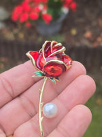 Gold Plated Red Rose brooch Lovers lucky Pin Vintage Look suit coat broach Collar CD Queen Design Celebrity Lapel Faux Pearl Stunning Design