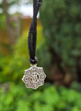 Tibetan Buddhist Om Mani Padme Hum Pendant Necklace Nazar Shield Black Dori U93