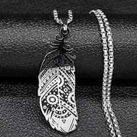 New fashionable feather necklace, versatile in style, stainless steel corroded and blackened pendant, collarbone chain accessory
