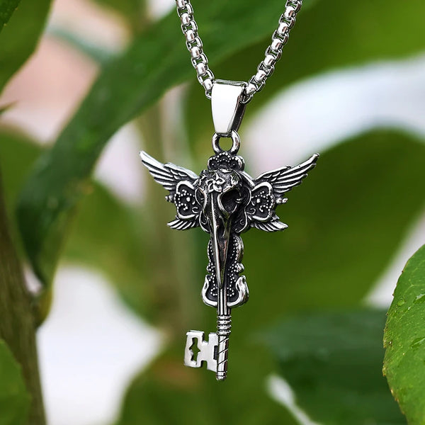 Viking 2024 New Creative Crown And Feather Pendant Necklace For Man Women Key Choker Personality Charm Jewelry Punk Rock Jewelry