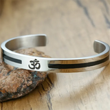 Stainless Steel OM Ohm Aum Hindu India Yoga Cuff Bangle for Men Silver-color Buddhist Religion Open Cuff Bracelet Punk Jewelry