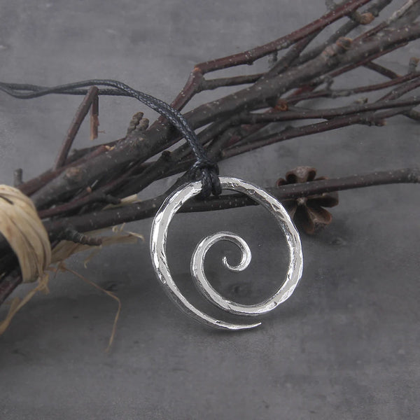 Fashion Viking retro spiral symbol Amulet pendant necklace for men's and women's personality charm ornament