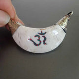 Tibetan OM Amulet Pendants Locket Nepal Naga Conch Shell TBP114