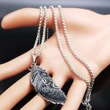 New fashionable feather necklace, versatile in style, stainless steel corroded and blackened pendant, collarbone chain accessory