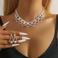Ladies' temperament, super sparkling geometric hollow design, jewelry set suitable for weddings, gatherings, and holiday gifts