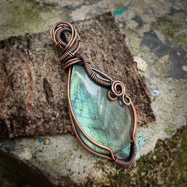 Handmade Copper Wire Wrapped Labradorite Gemstone Pendant Necklace Is Perfect For Spiritual Connection And Intuition For Women