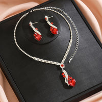 Ladies' fashionable peach heart design necklace earrings jewelry set suitable for daily wear and holiday gifts