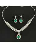 A set of women's jewelry set inlaid with rhinestones, fashionable, elegant and luxurious, suitable for parties and banquets