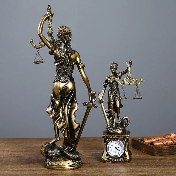 9.5X5X19cm Creative Retro Round Bottom Justice Balance Goddess Pendant Statue Lawyer Decoration Home Desktop Decoration