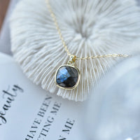 ITSMOS Labradorite Flash Pendant Necklace 14k Gold Plated Teardrop Pendant Choker Natural Healing Stone Jewelry for Women Gift