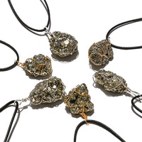 Natural Pyrite Crystal Pendant Necklace Women Men Release Anxiety Jewelry Reiki Energy Iron Rough Ore Mineral Specimen Necklaces