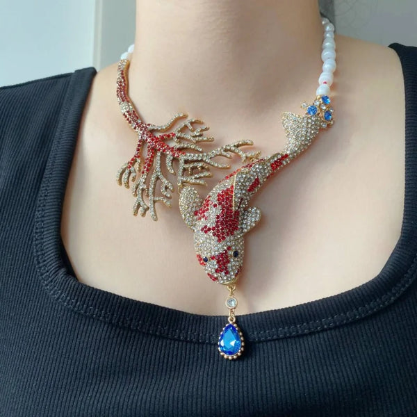 Medieval fashion winding snake personality generous exaggerated design freshwater pearl high sense necklace