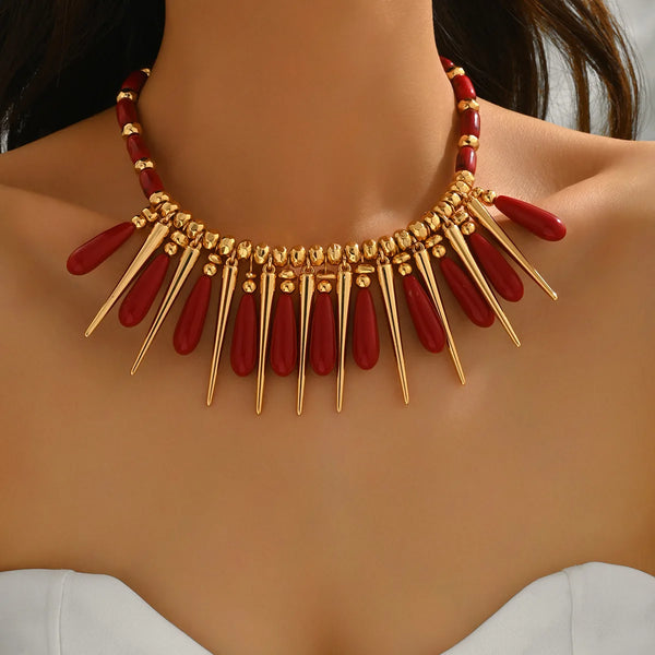 Exaggerated Rivets and Water Drop Acrylic Pendant Beads Choker Necklace for Women Fashion Jewelry Hot Sale Party Gift New Style