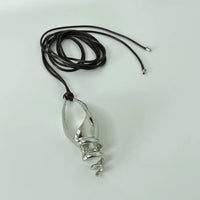 2024 New Fashion Metal Conch Pendant Leather Rope Strap Necklace for Women Girls Long Style Accessories Party Jewelry